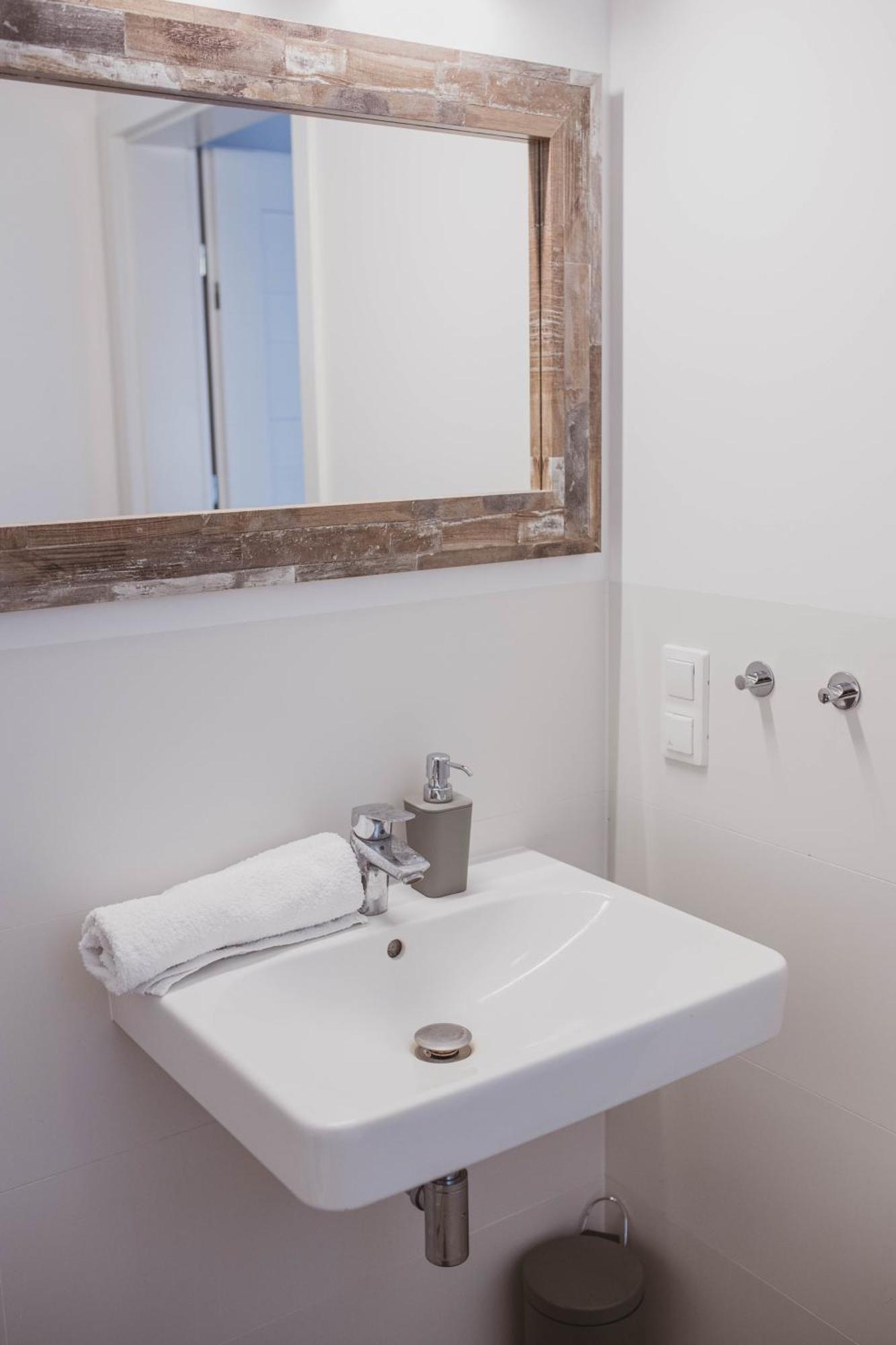 Apartment Sandland - - Wakacyjne Ustronie Morskie